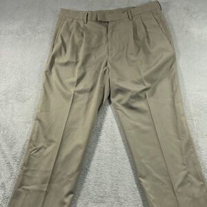 Farah Men's Khaki Dress Pants Size 36X30 Pleated Front 100% Polyester